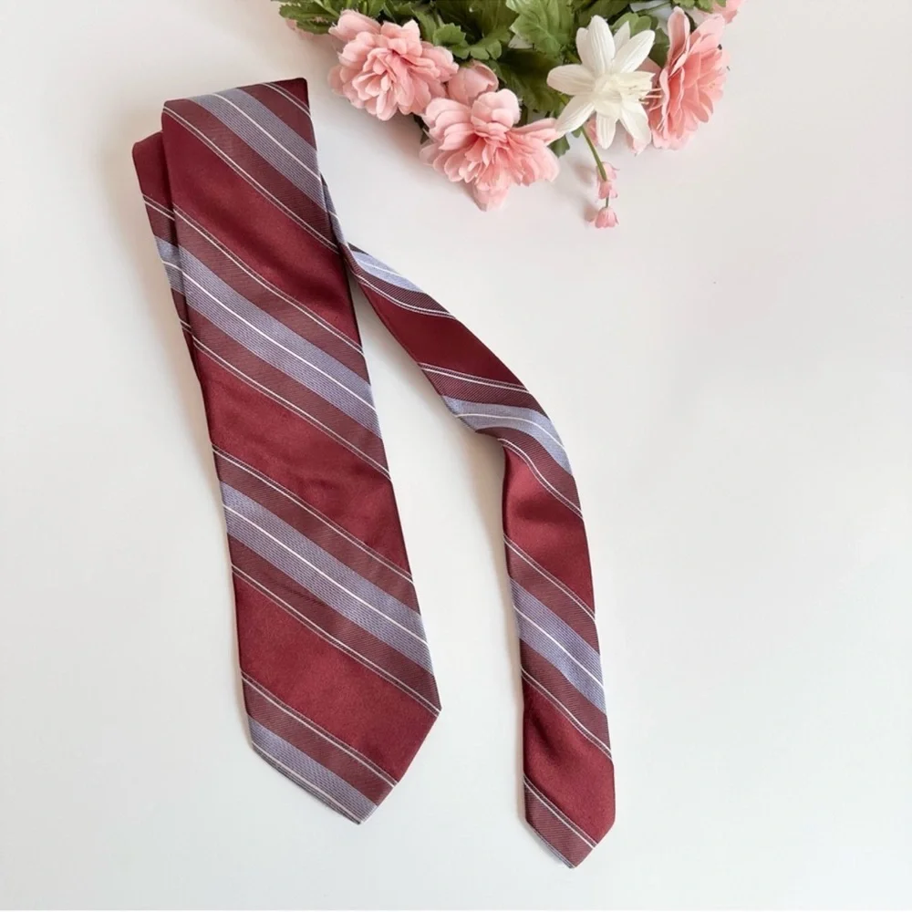 VALENTINO Made in Italy Burgundy Silk Blue-White Striped Necktie
